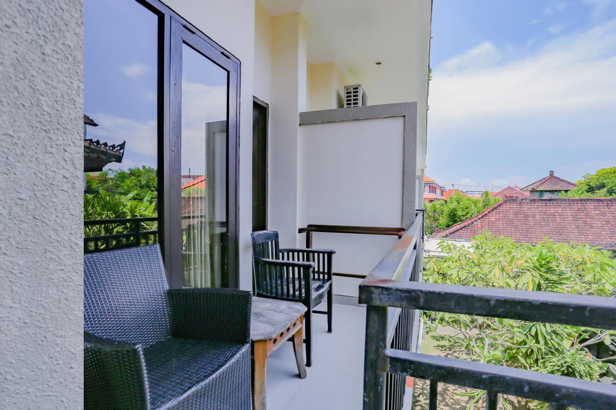 Oyo 4012 Ari Hotel Kuta (Bali)