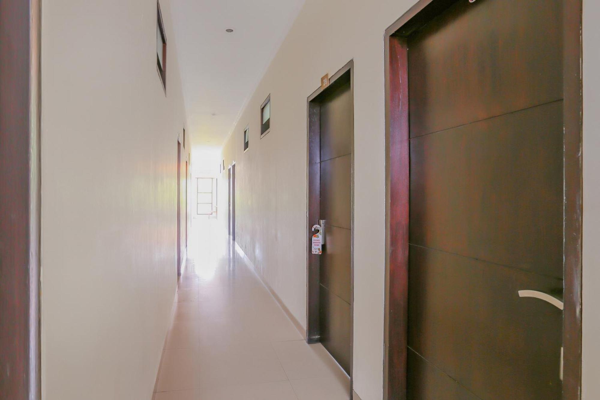 Oyo 4012 Ari Hotel