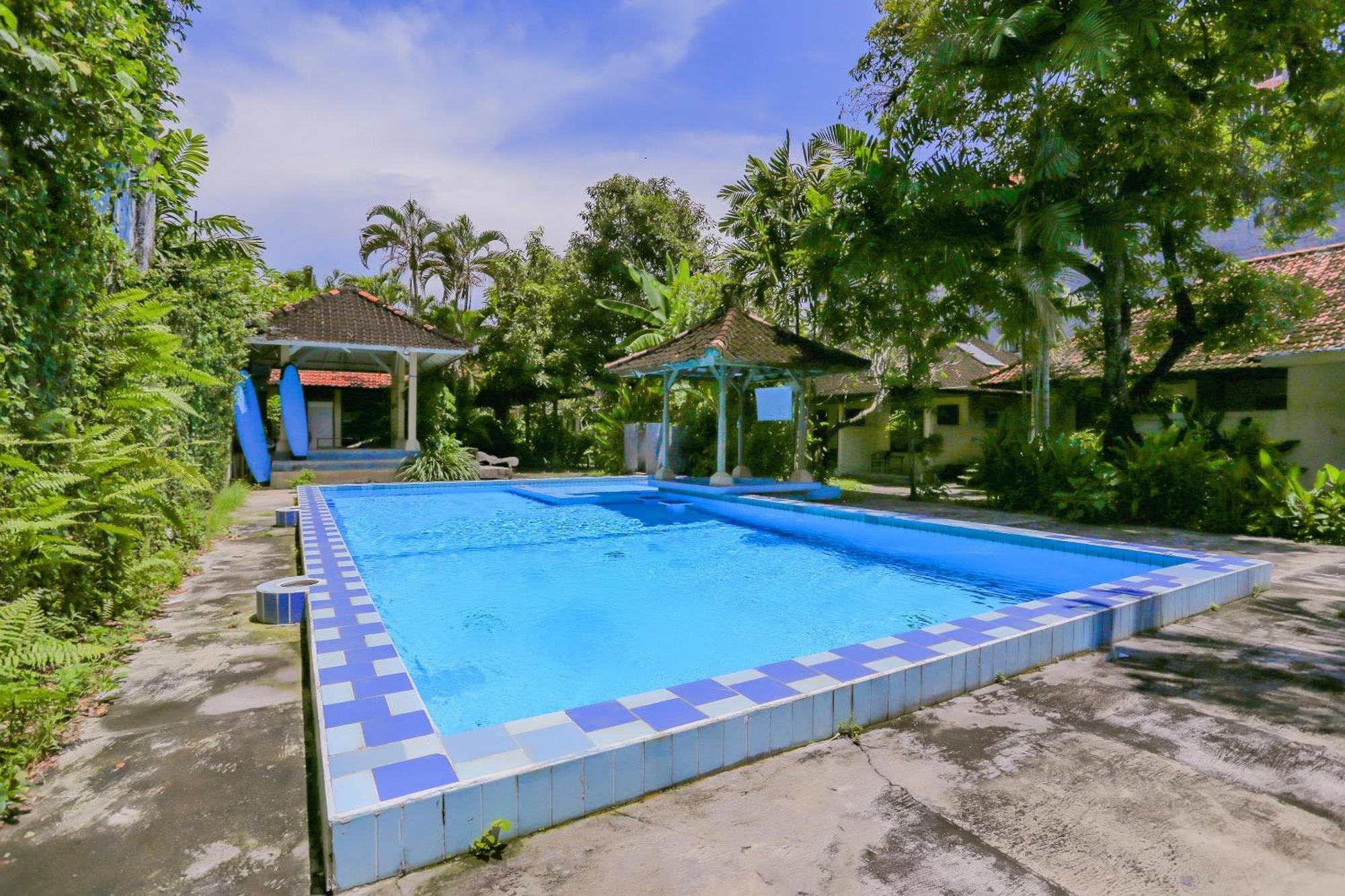 Oyo 4012 Ari Hotel